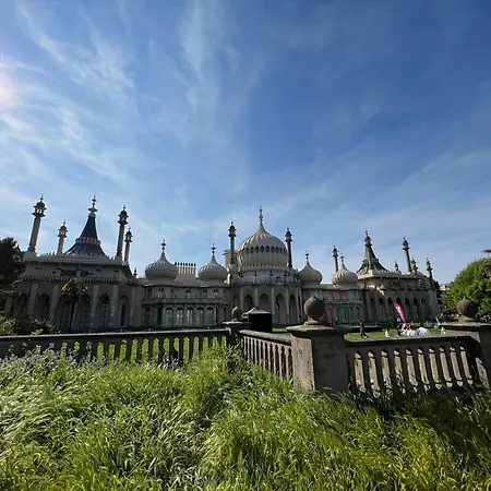 Spacious Apartment - Double And Sofa Bed - Wonderful Pavilion Views Brighton Exterior photo