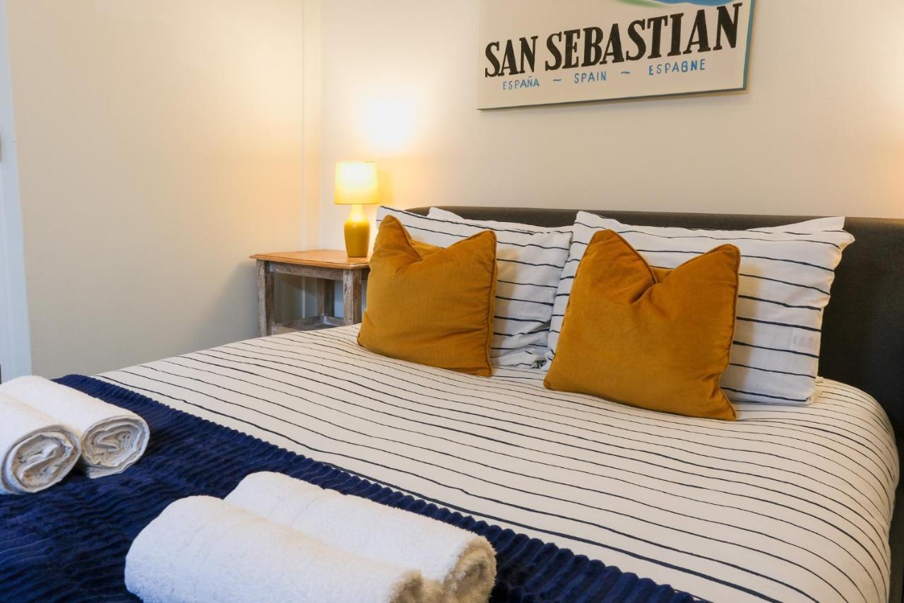 Spacious - Double And Sofa Bed - Wonderful Pavilion Views *