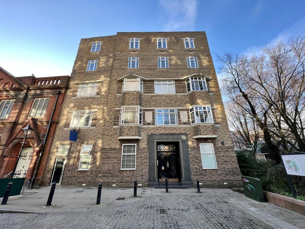 Spacious - Double And Sofa Bed - Wonderful Pavilion Views Apartment *